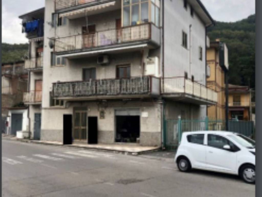 Magazzino o deposito all'asta via dei normanni 15, mercato san severino