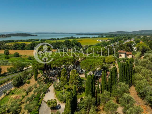 Trasimeno villa con piscina e terreno