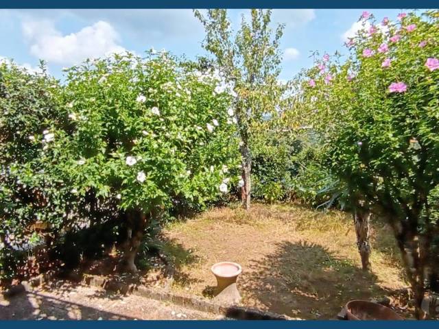 cinque terre in villaggio bilocale con giardino