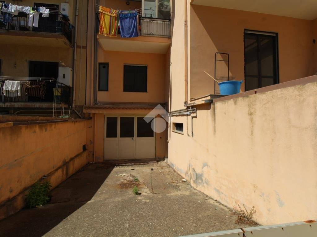 Garage - box via briatico 48, centro, villa san giovanni