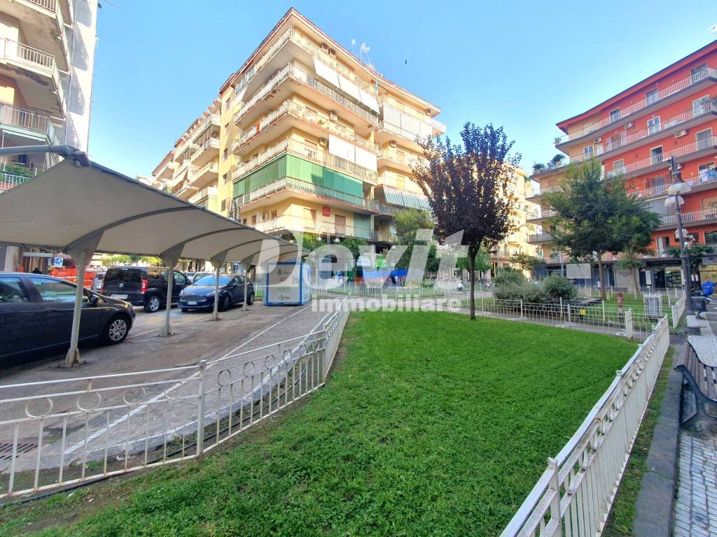 Garage - box viale delle magnolie, portici