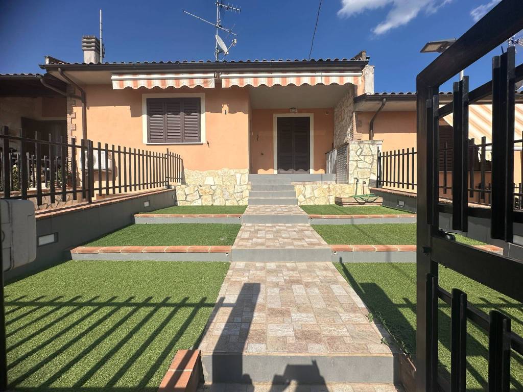 Villa a schiera via aldo moro 3, casteltodino, montecastrilli