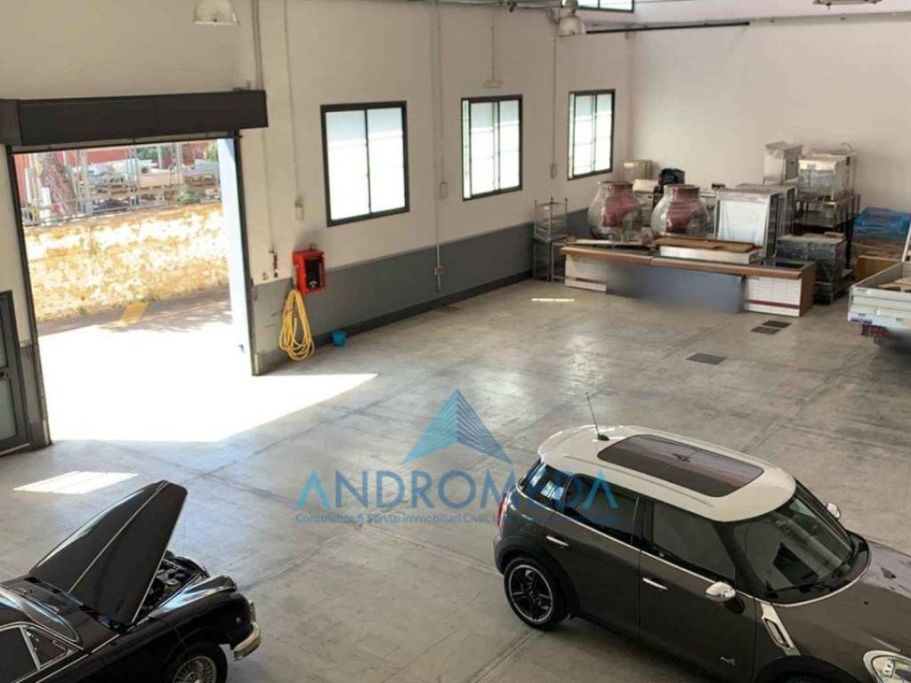 Capannone via carceri vecchie, san giorgio a cremano