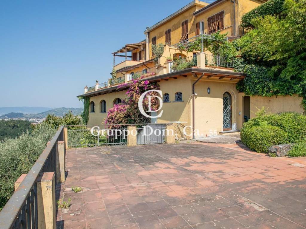 Villa unifamiliare via del forte,, centro, massa