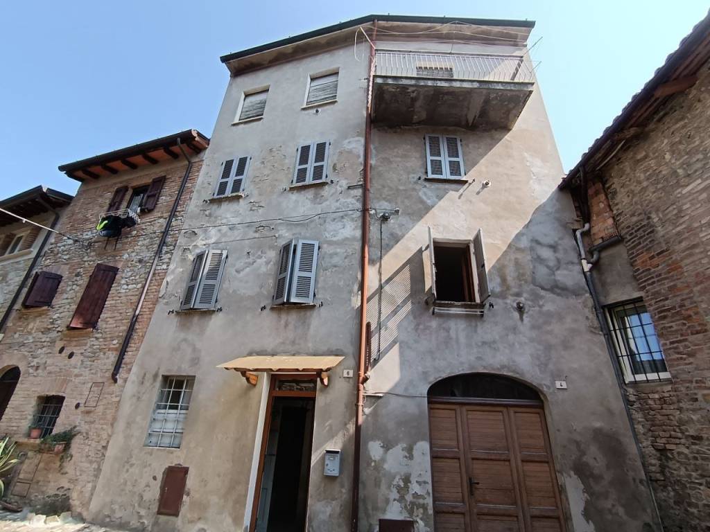 Terratetto unifamiliare vicolo riorzo, centro, castell'arquato