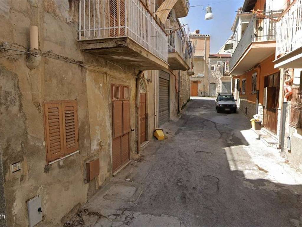 Monolocale via principe di baucina, 22, favara