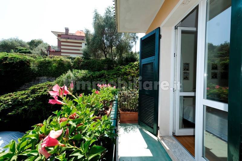 Balcone camera da letto matrimoniale