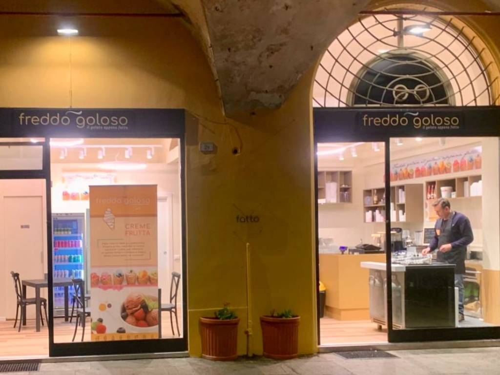 Gelateria vicolo broletto 2g, centro storico, reggio emilia