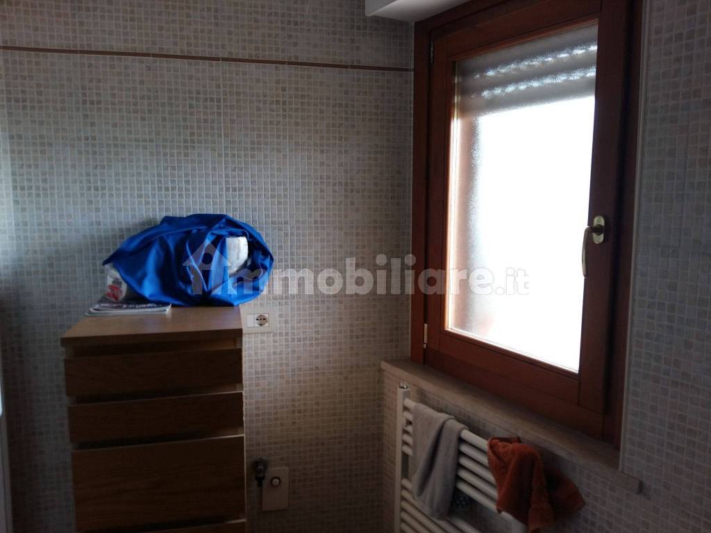 Via Alvaro Del Portillo Roma Affitto Attico in via Alvaro del Portillo 36 Roma. Ottimo stato, con