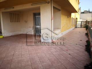 Appartamento in zona aleccia al piano terra - 1