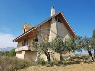 Ottima Villa Indipendente con Terreno con vista panoramica, vicino la Statale - 1