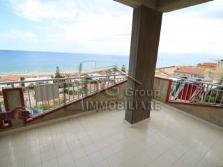 Appartamento con garage vicino al mare - 1