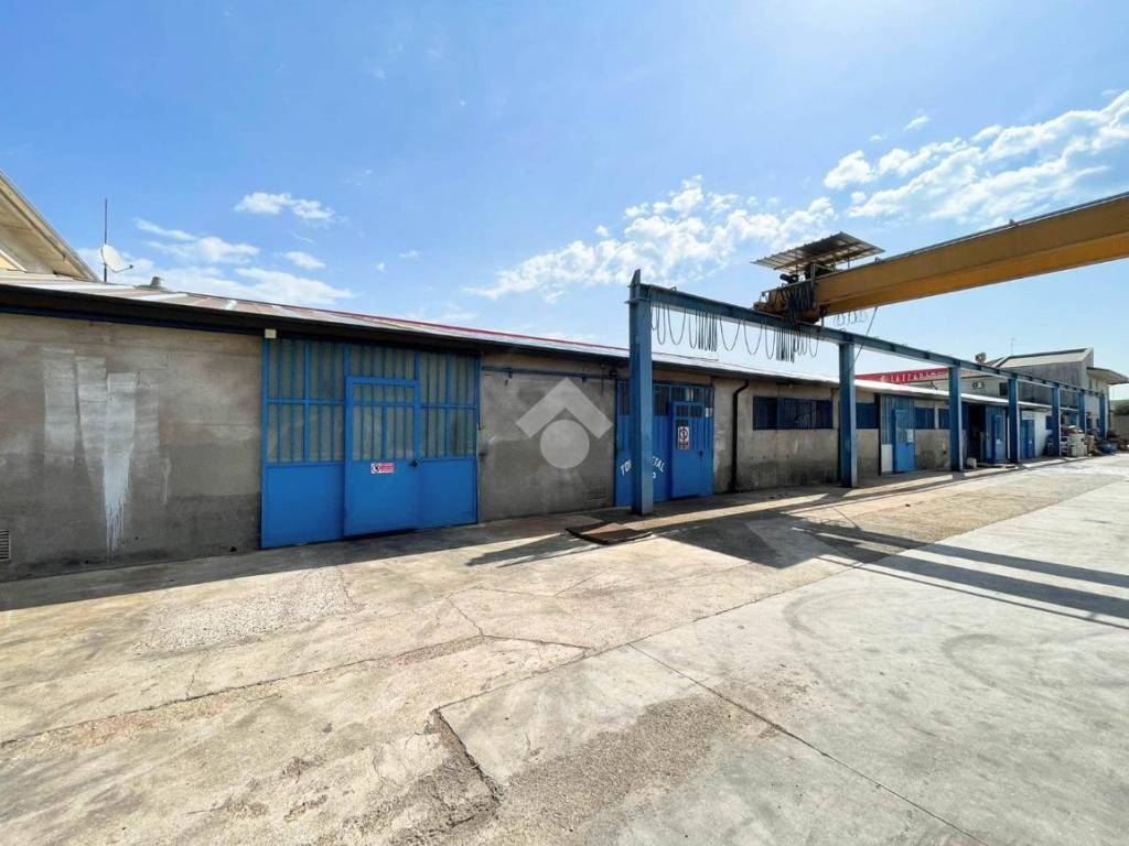 Capannone via industriale 26, centro, prevalle