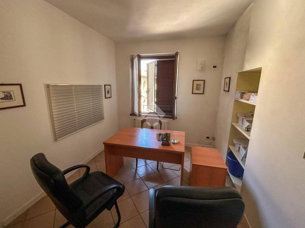 Ufficio - studio via giuseppe garibaldi 13, semicentro, vimercate