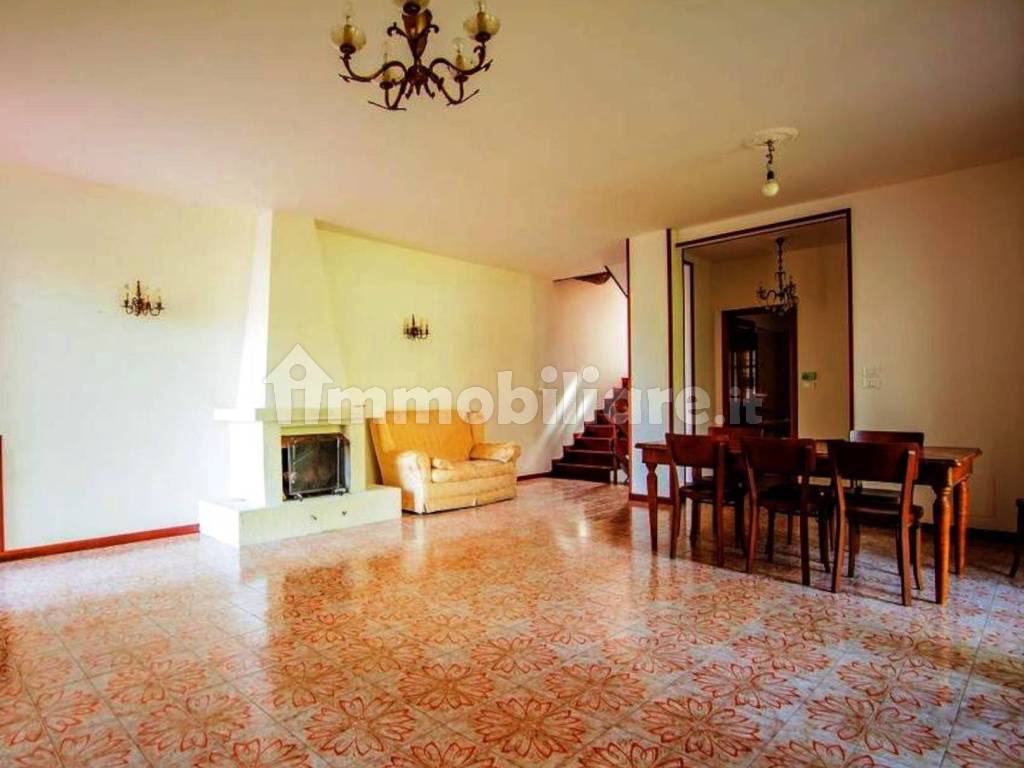 Salone