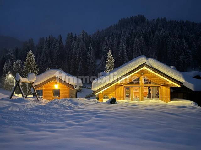 chalet falcade inverno notte magia