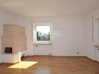 2 AUR1520 Living web
