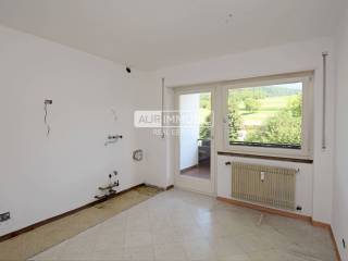 6 AUR1520 Kitchen web