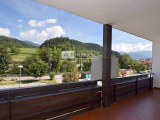7 AUR1520 Balcony 2 web