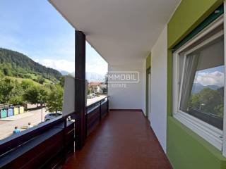8 AUR1520 Balcony 2 web