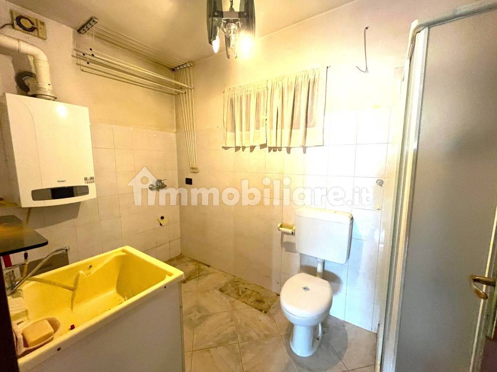 Lav/ 2 bagno