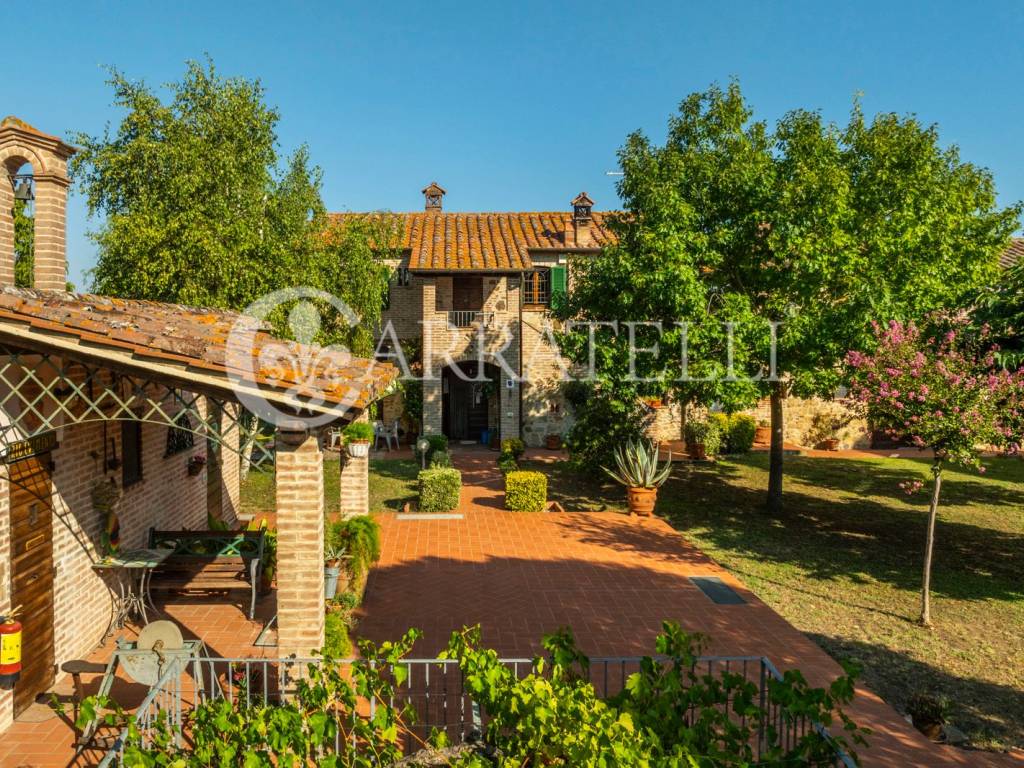 Castiglione del Lago Casale con giardino e piscina