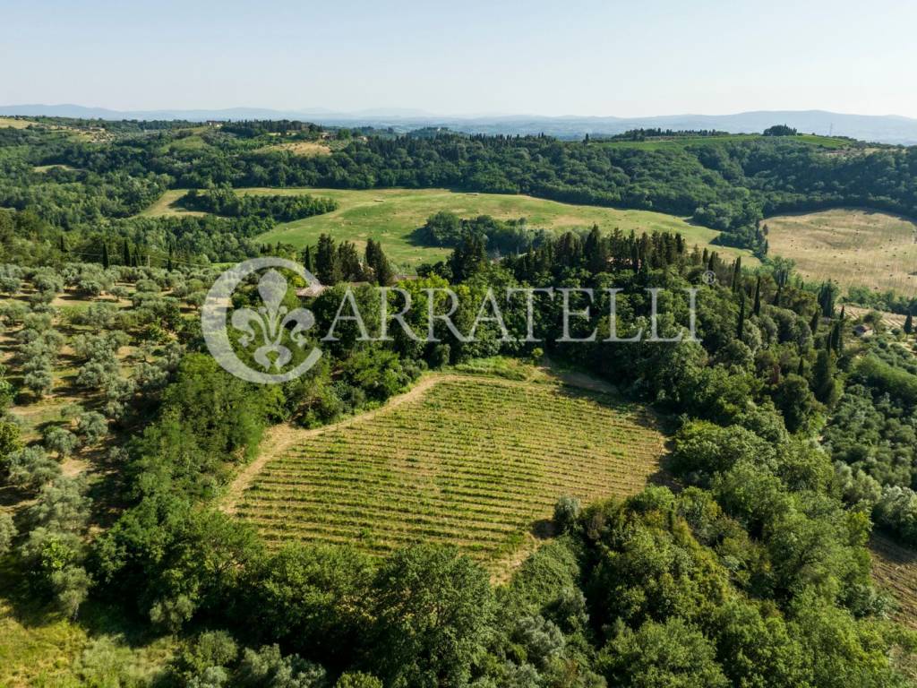 Villa con azienda agricola e piscina nel Chianti