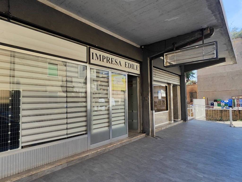 Locale commerciale via piave, murialdo - cappuccini, viterbo