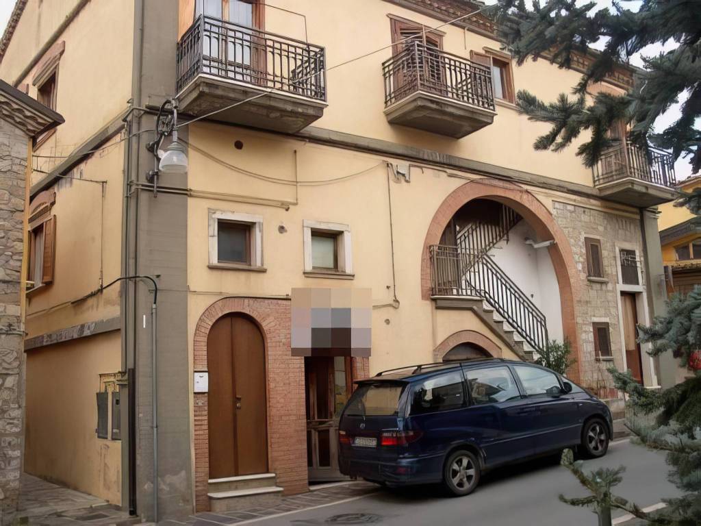 Negozio all'asta corso giuseppe garibaldi 164, avigliano