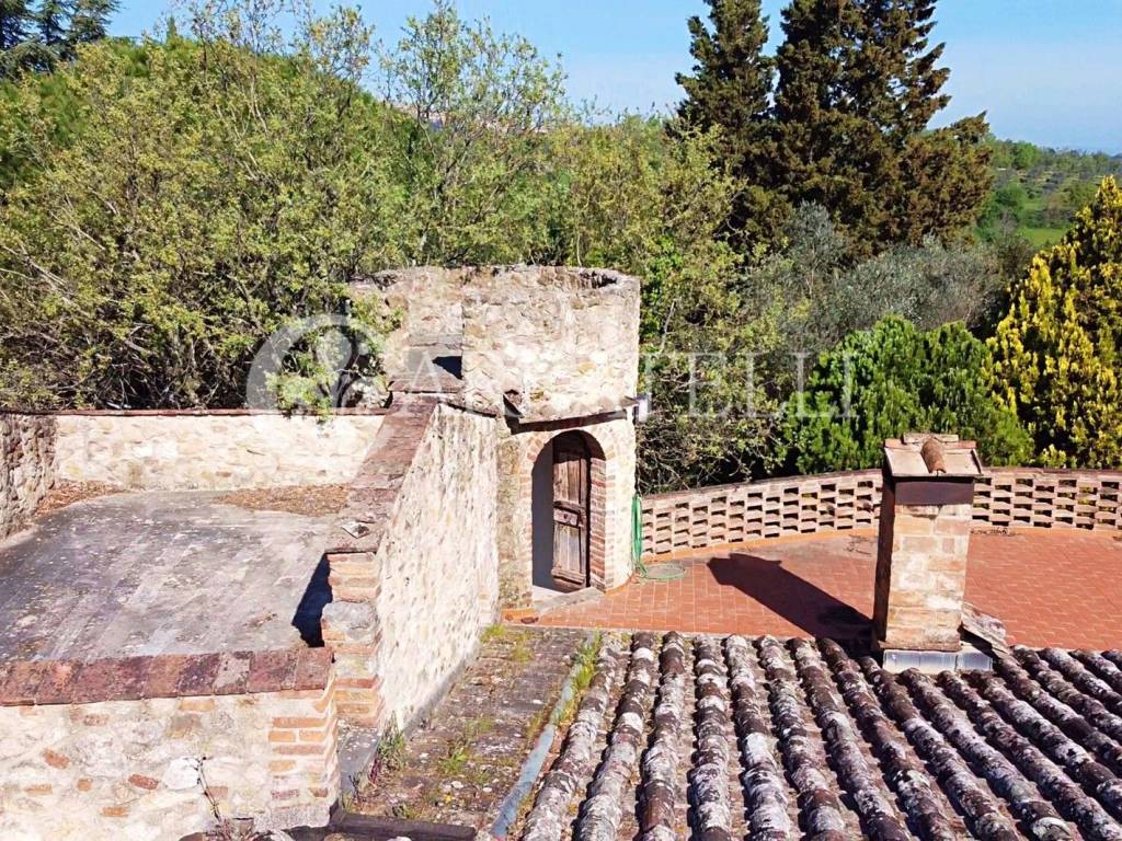 Casale con piscina in campagna a Montepulciano