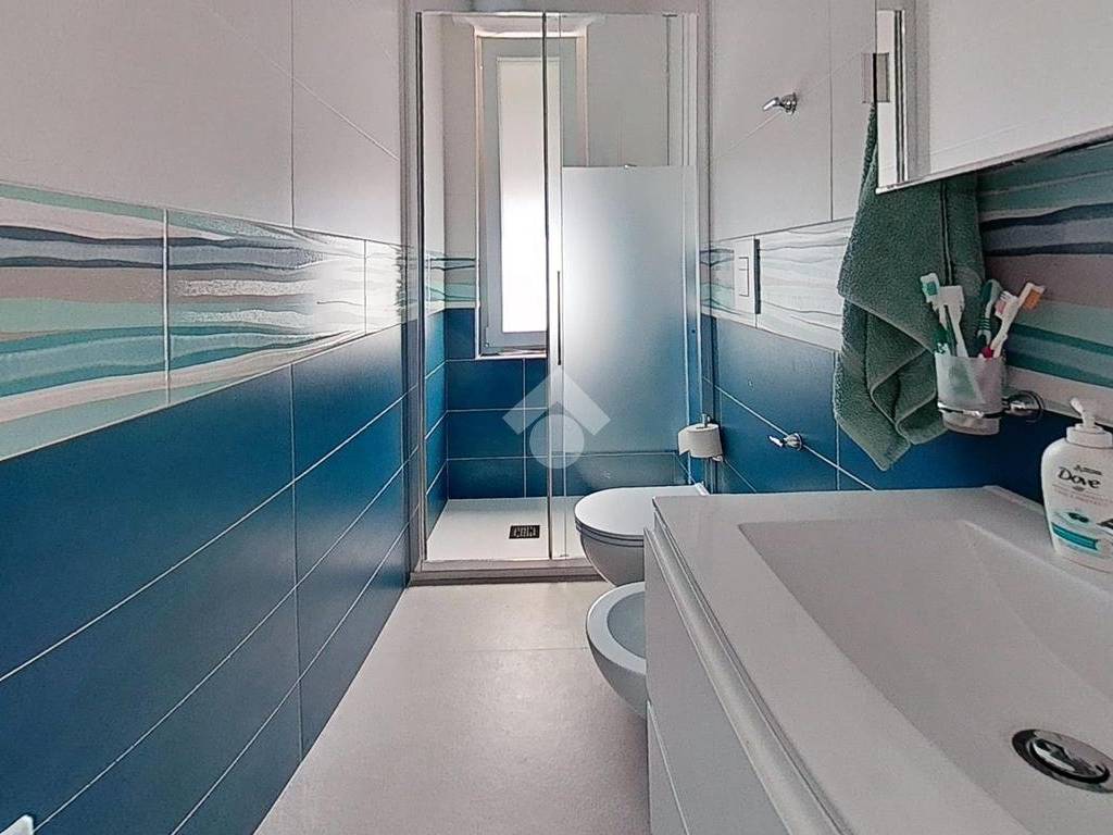 3-Via-della-Torre-Bathroom