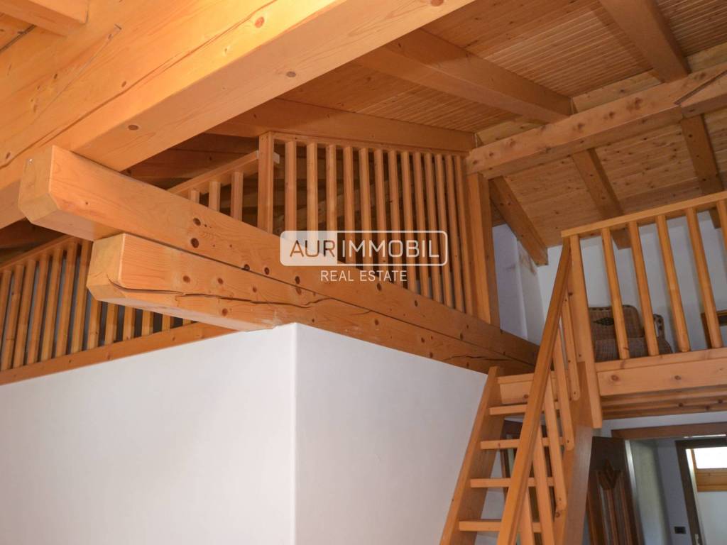 6 AUR1521-2 Living Loft web