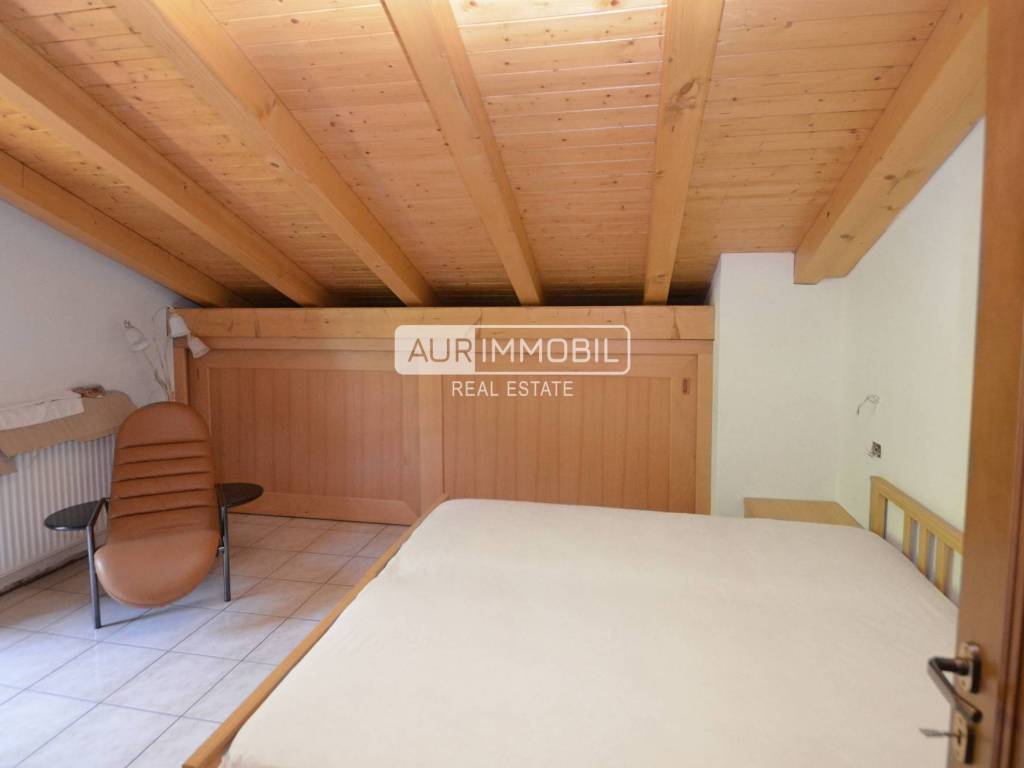 15 AUR1521-2 Bedroom 2 web
