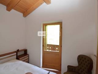 19 AUR1521-2 Bedroom 3 web