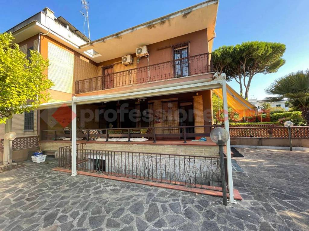 Villa plurifamiliare via riva azzurra 1, litoranea terracina - san felice, terracina