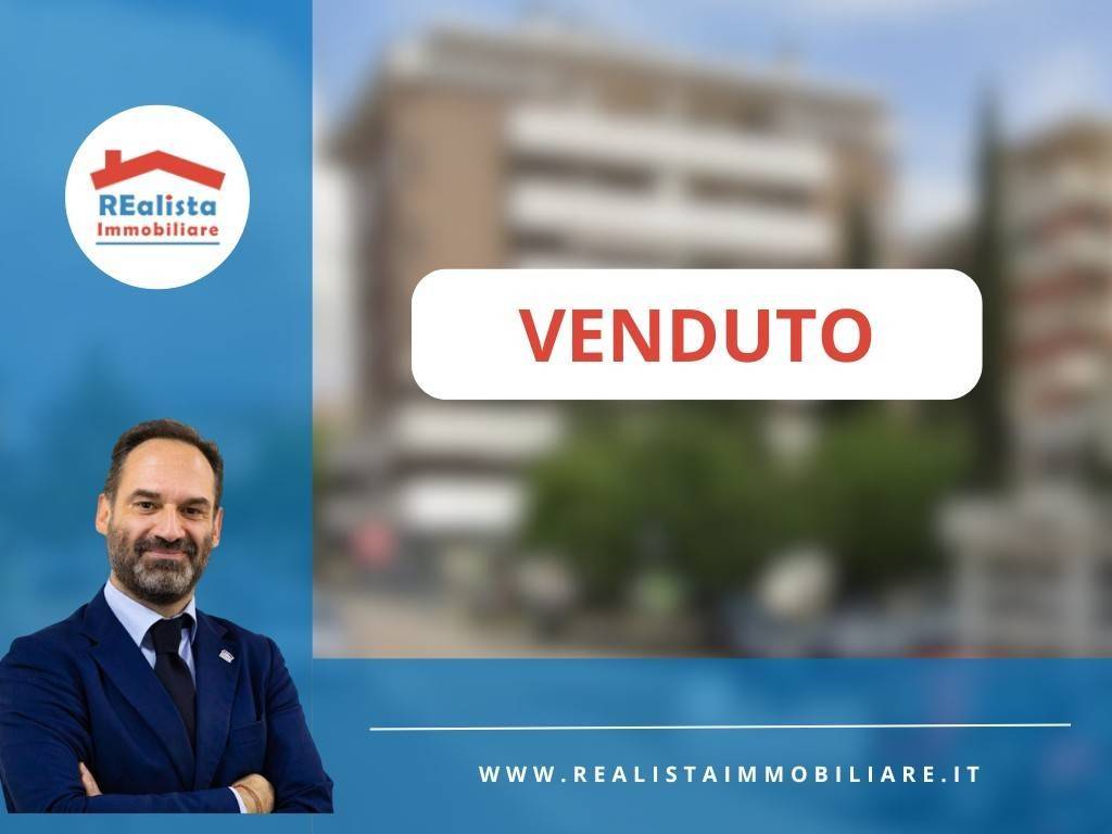 Quadrilocale viale Marco Polo, San Saba - Caracalla, Roma