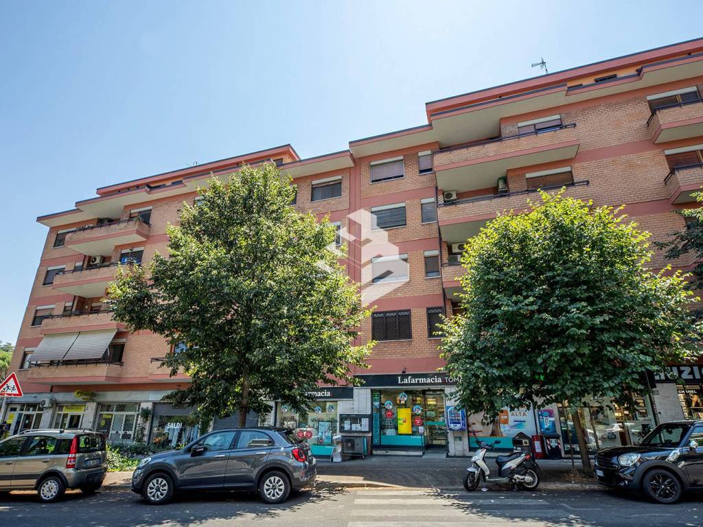 Beata Vergine Del Carmelo Roma Vendita Appartamento Roma. Quadrilocale in viale Beata Vergine del