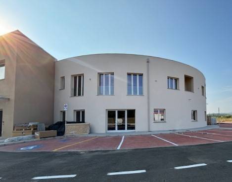 Locale commerciale via della pace, castelnuovo rangone