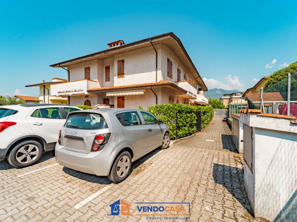 Villa a schiera via ricortola 176, bondano - partaccia, massa