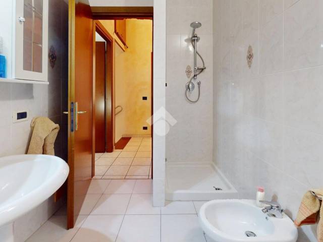 V-Ugo-Bassi-55-Cento-Bathroom