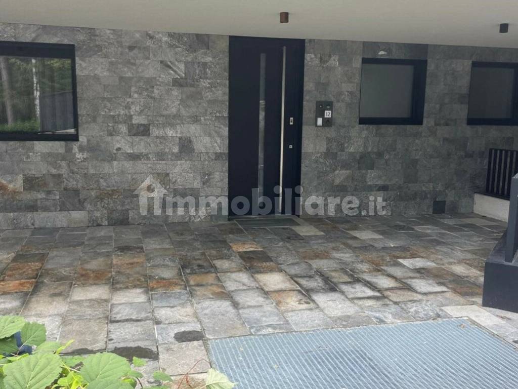 Trilocale spazioso e moderno con terrazza e giardino privato - Foto 3