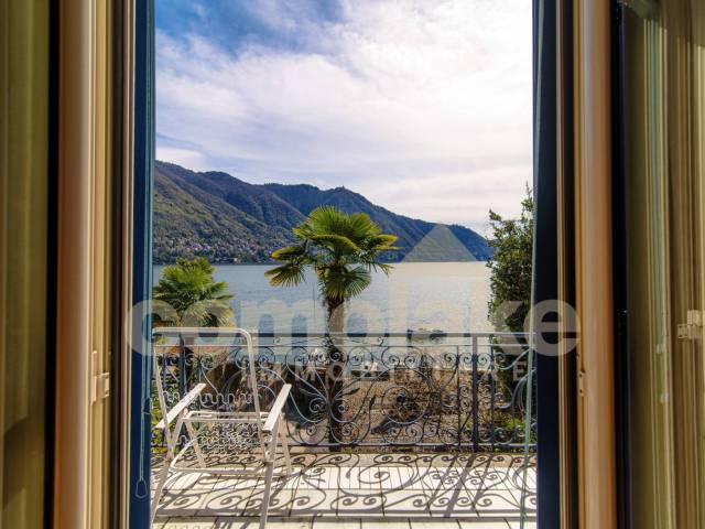 Villa a Moltrasio con stupenda vista lago