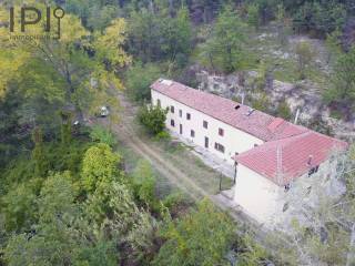 top view of house with 4 flats