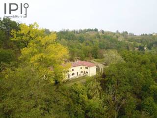 top view of house with 4 flats