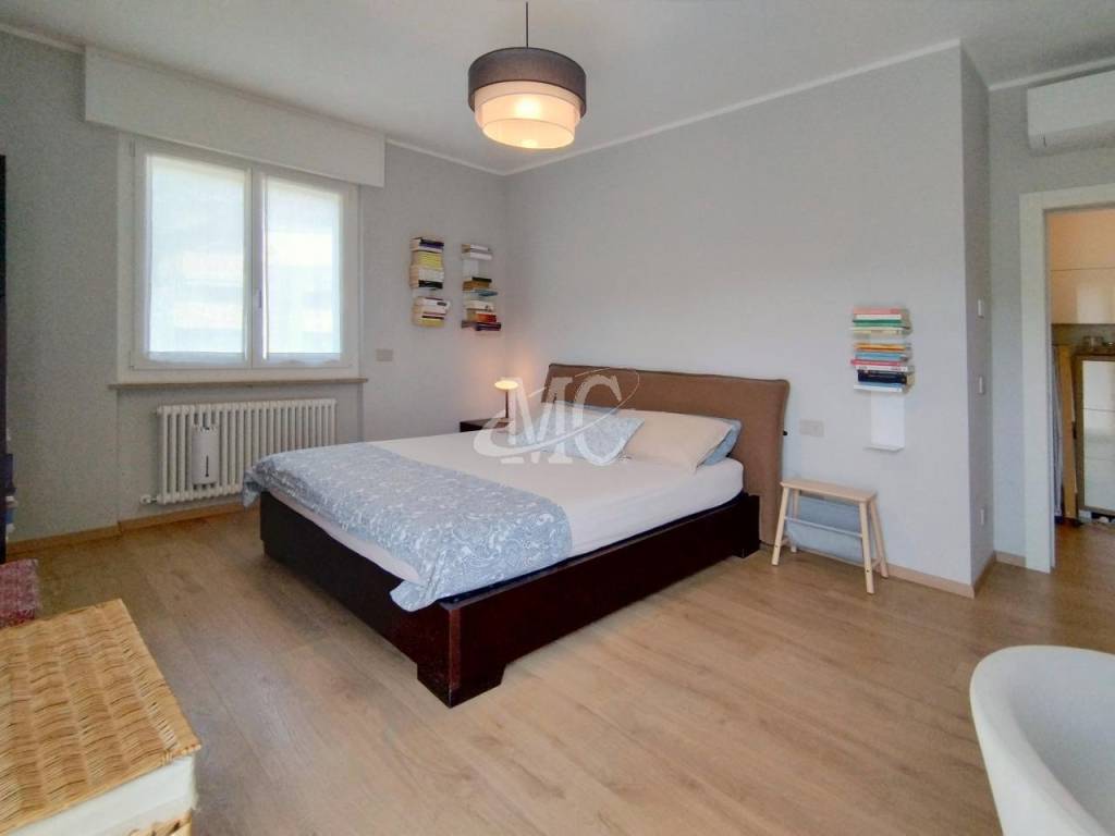 Vendita Appartamento Mori. Quadrilocale in via Giuseppe Garibaldi, 21.  Terzo piano, posto auto, con terrazza, riscaldamento centralizzato, rif.  114341931