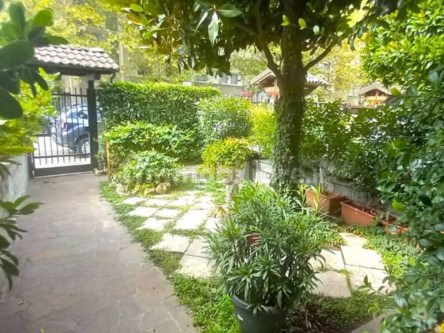 GIARDINO INGRESSO