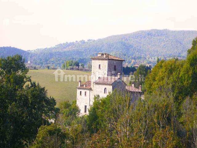 Complesso-Di-Torri-A-Todi-022.jpg