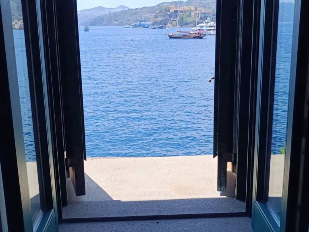 Villa unifamiliare, ottimo stato, 306 m², centro, lipari