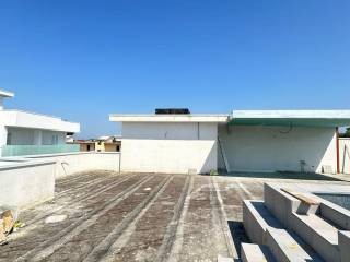 Terrazzo con Piscina