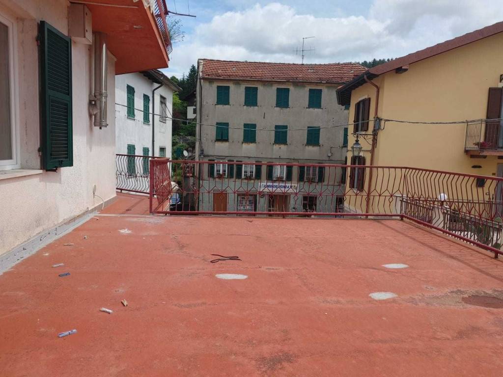 Appartamento piazza marconi, centro, rovegno